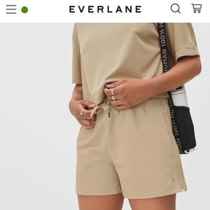 NWT Everlane The Perform Rec Short - Warm Khaki
